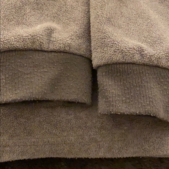 Carter’s fuzzy PJ set size 6 - Picture 5 of 5